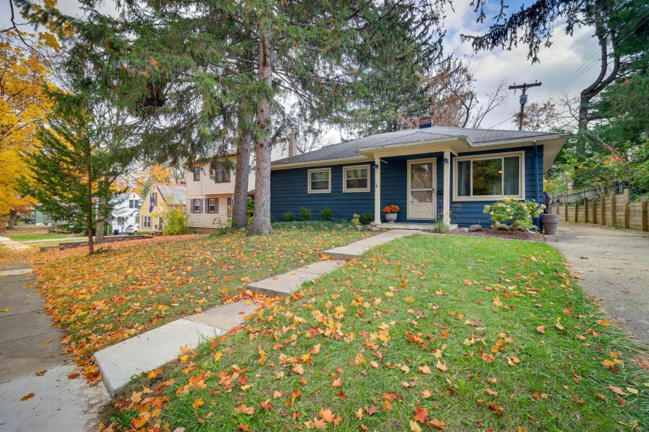 Ann Arbor Home With Deck, 2 Mi To Michigan Stadium! ภายนอก รูปภาพ